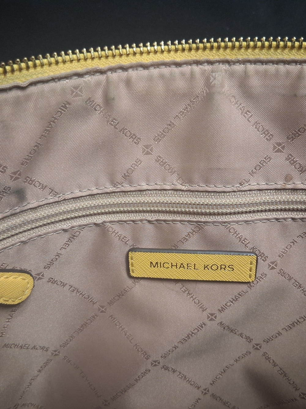 Michael Kors Charlotte Yellow Large Saffiano Leather Top-Zip Shoulder Tote - Picture 9 of 16